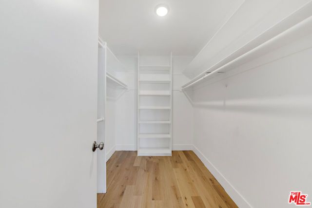 339 N Oakhurst Drive 401, Beverly Hills, CA 90210