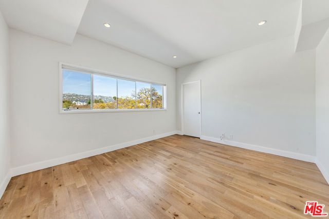 339 N Oakhurst Drive 401, Beverly Hills, CA 90210