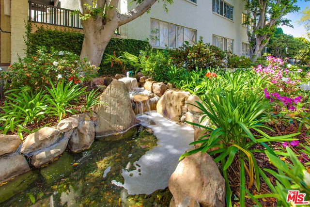 339 N Oakhurst Drive 401, Beverly Hills, CA 90210