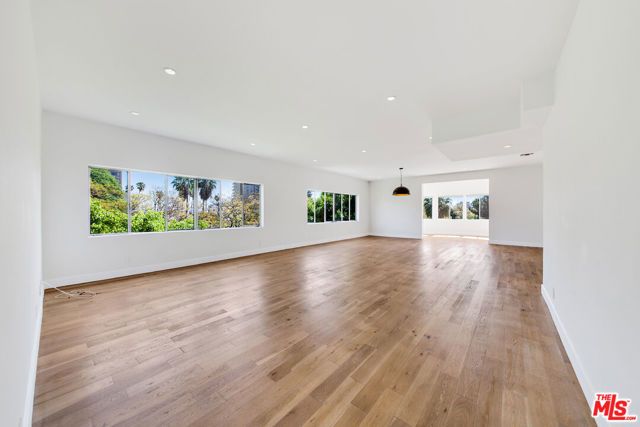 339 N Oakhurst Drive 401, Beverly Hills, CA 90210