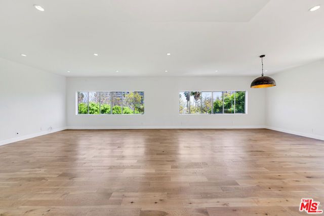 339 N Oakhurst Drive 401, Beverly Hills, CA 90210