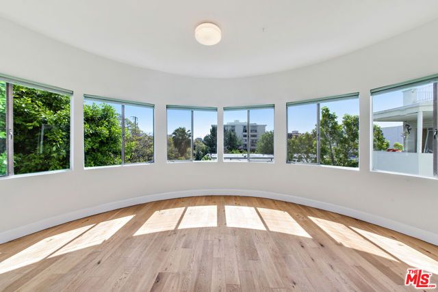339 N Oakhurst Drive 401, Beverly Hills, CA 90210