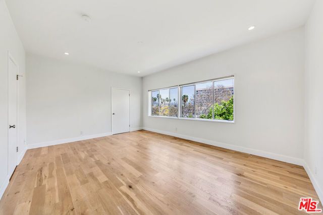 339 N Oakhurst Drive 401, Beverly Hills, CA 90210