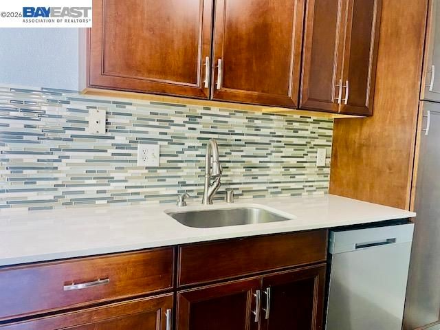 2500 Copa Del Oro Dr, Union City, CA 94587