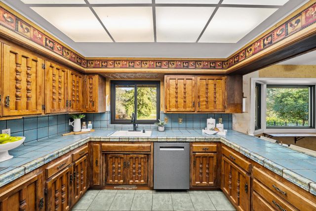 6810 Couey Ln, Penryn, CA 95663