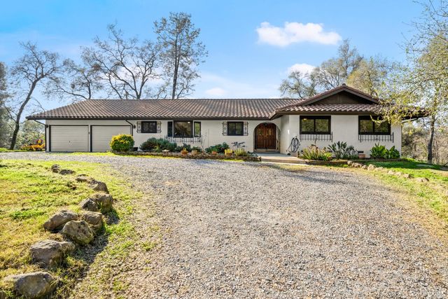 6810 Couey Ln, Penryn, CA 95663
