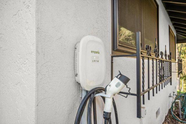 6810 Couey Ln, Penryn, CA 95663