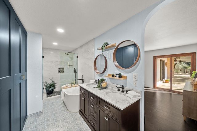 6810 Couey Ln, Penryn, CA 95663