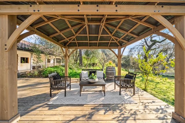 6810 Couey Ln, Penryn, CA 95663