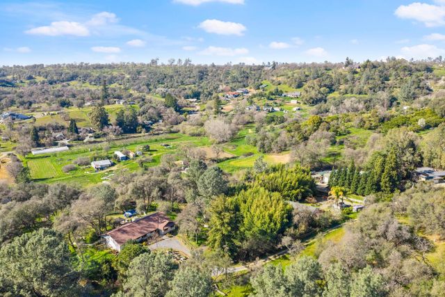 6810 Couey Ln, Penryn, CA 95663