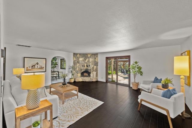 6810 Couey Ln, Penryn, CA 95663