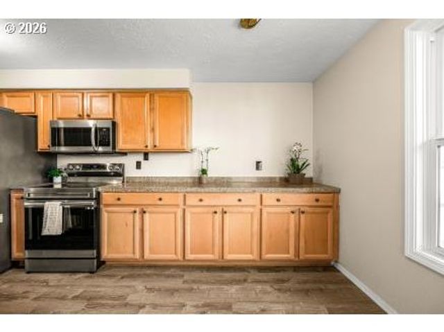 8496 Sw MOHAWK St, Tualatin, OR 97062