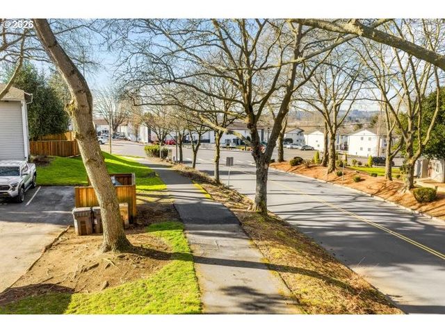 8496 Sw MOHAWK St, Tualatin, OR 97062