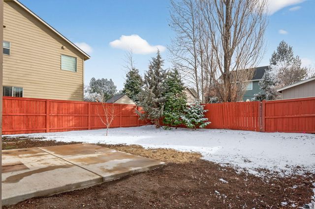 21191 SE Kayla Court, Bend, OR 97702