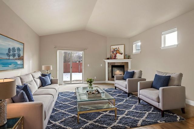 21191 SE Kayla Court, Bend, OR 97702