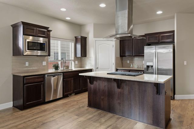 21191 SE Kayla Court, Bend, OR 97702