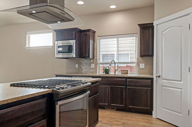 21191 SE Kayla Court, Bend, OR 97702