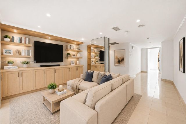 3 Grove Isle Dr C605, Miami, FL 33133