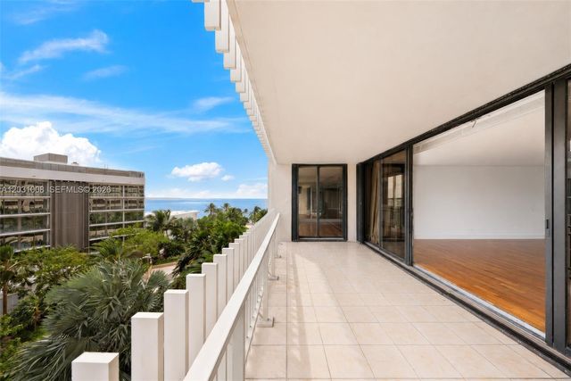 3 Grove Isle Dr C605, Miami, FL 33133