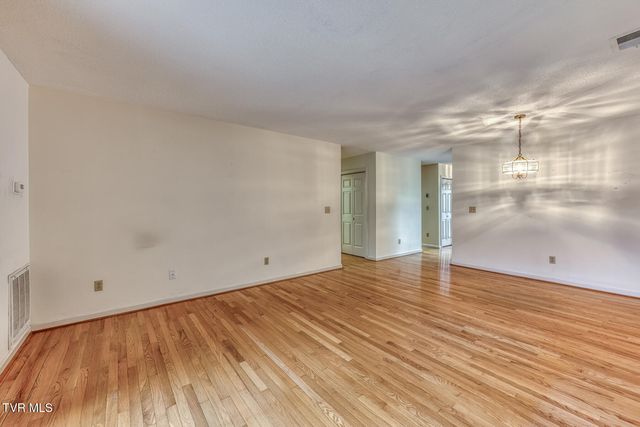 600 Fleetwood Drive Apt 404, Kingsport, TN 37660