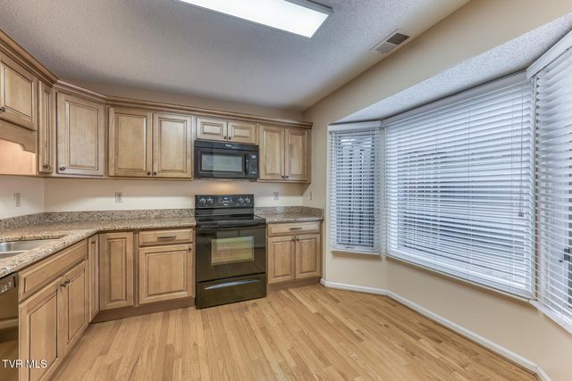 600 Fleetwood Drive Apt 404, Kingsport, TN 37660