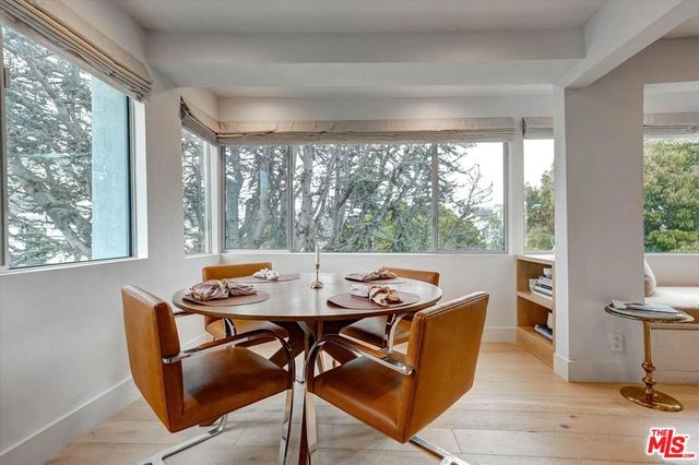 930 California Avenue 301, Santa Monica, CA 90403