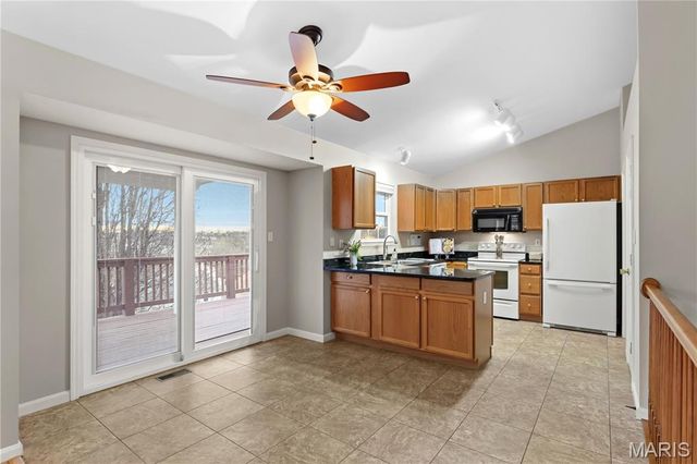 14 Winter Valley Drive, Fenton, MO 63026