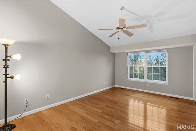 14 Winter Valley Drive, Fenton, MO 63026