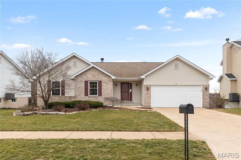 14 Winter Valley Drive, Fenton, MO 63026