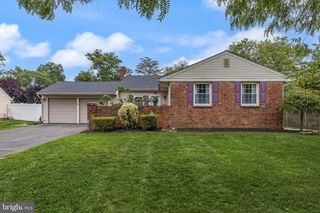 131 RANDLE DR, Cherry Hill, NJ 08034