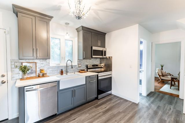 7527 Montgomery Road, Sycamore Twp, OH 45236