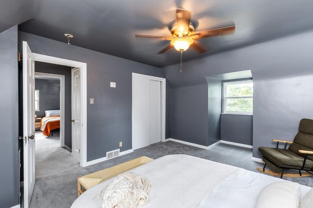 7527 Montgomery Road, Sycamore Twp, OH 45236