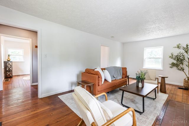 7527 Montgomery Road, Sycamore Twp, OH 45236