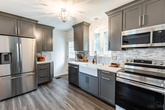 7527 Montgomery Road, Sycamore Twp, OH 45236