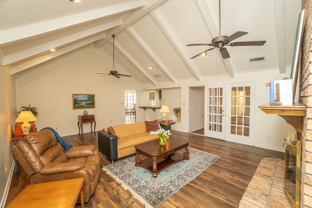 410 Highland Drive, Bossier City, LA 71111