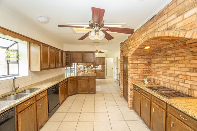 410 Highland Drive, Bossier City, LA 71111