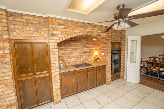 410 Highland Drive, Bossier City, LA 71111