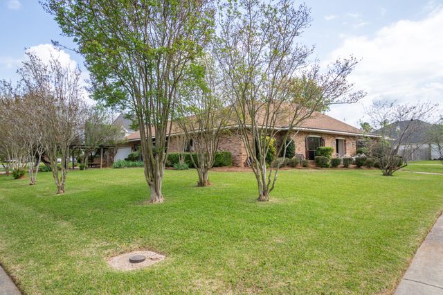 410 Highland Drive, Bossier City, LA 71111
