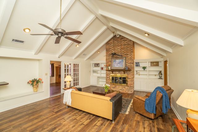 410 Highland Drive, Bossier City, LA 71111