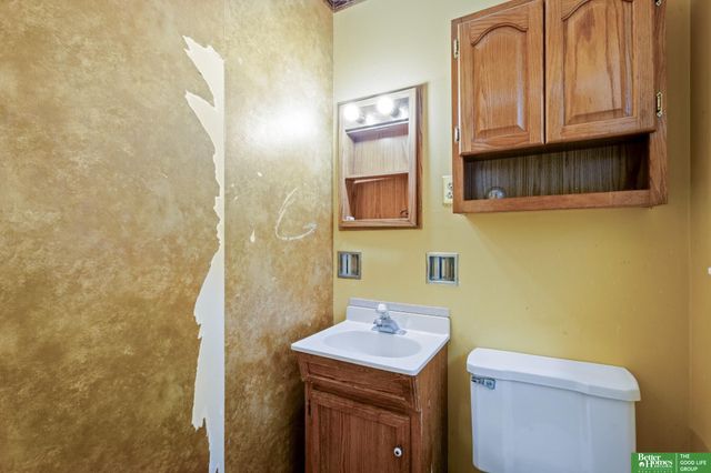 1704 Pelton Avenue, Bellevue, NE 68005