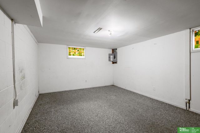 1704 Pelton Avenue, Bellevue, NE 68005