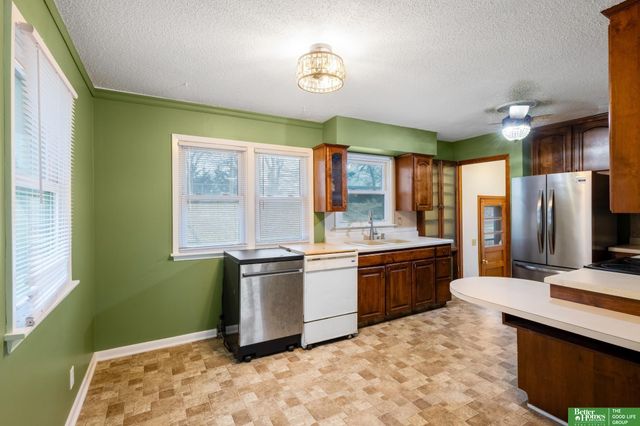 1704 Pelton Avenue, Bellevue, NE 68005