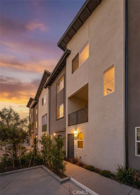 1174 Santo Antonio, Colton, CA 92324