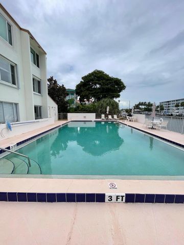 125 Shore Court 205a, North Palm Beach, FL 33408