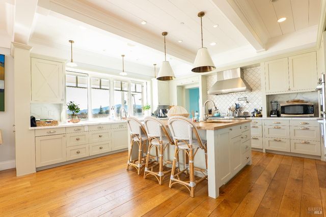 1135 Rutherford Rd, Rutherford, CA 94558