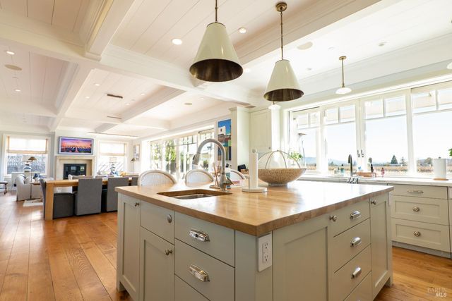 1135 Rutherford Rd, Rutherford, CA 94558