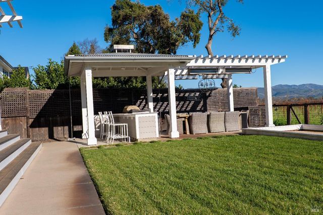 1135 Rutherford Rd, Rutherford, CA 94558