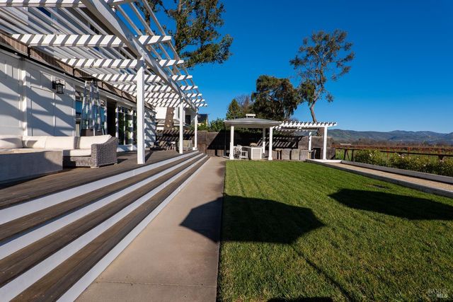 1135 Rutherford Rd, Rutherford, CA 94558