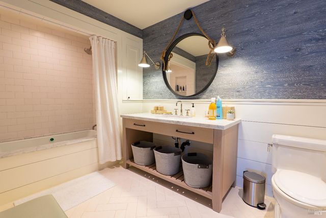 1135 Rutherford Rd, Rutherford, CA 94558