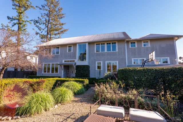 1135 Rutherford Rd, Rutherford, CA 94558